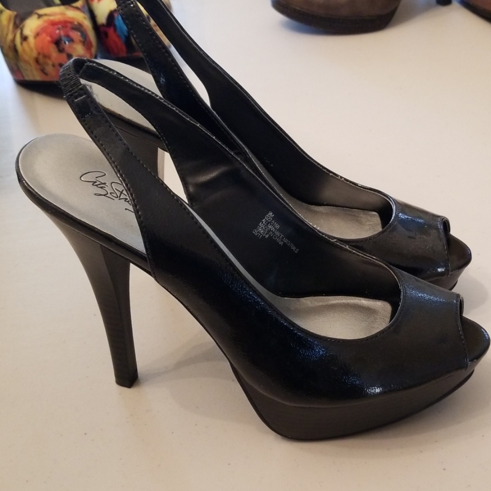 Black slingback open toe 5" heels
